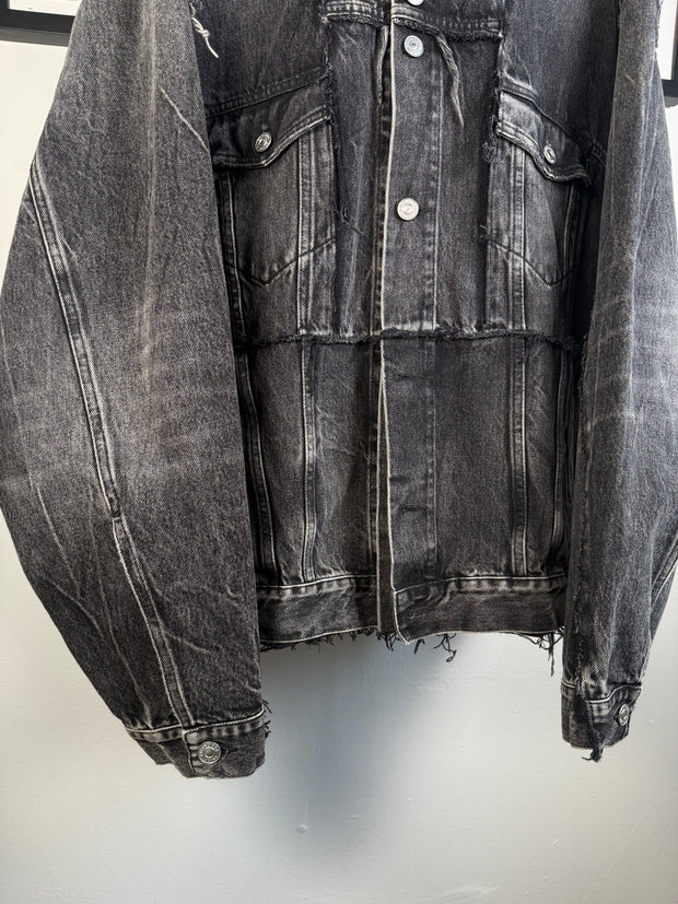 SPRING/SUMMER 2022 MARGIELA-INSPIRED RECONSTRUCTED DENIM UNIFIT JACKET