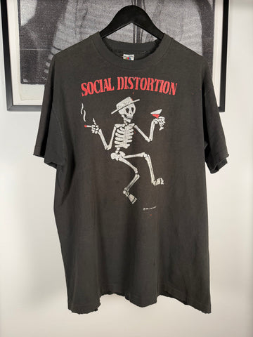 PERFECTLY THRASHED & FADED 90's SOCIAL DISTORTION DICE MARTINI & 8-BALL SHIRT