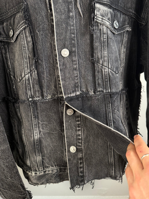 SPRING/SUMMER 2022 MARGIELA-INSPIRED RECONSTRUCTED DENIM UNIFIT JACKET
