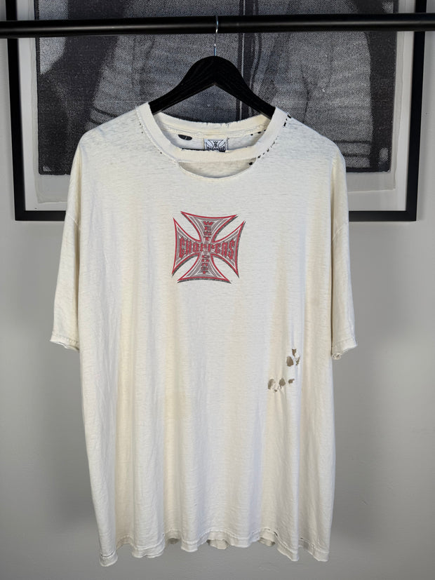 PERFECTLY THRASHED 90s WEST COAST CHOPPERS WHITE/RED LOGO SHIRT