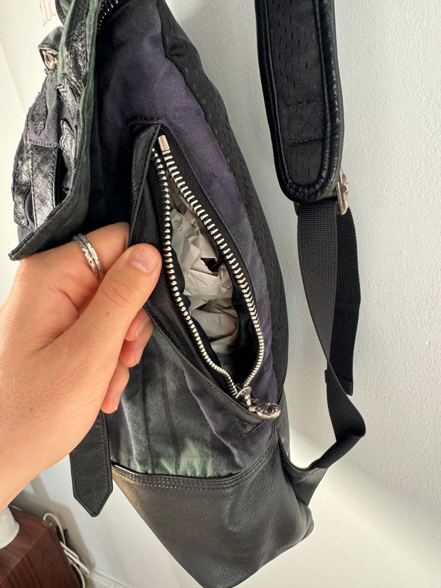 EXTREMELY RARE EARLY 2000'S ALPINE PLAID CROSS PATCH MOTO BACKPACK