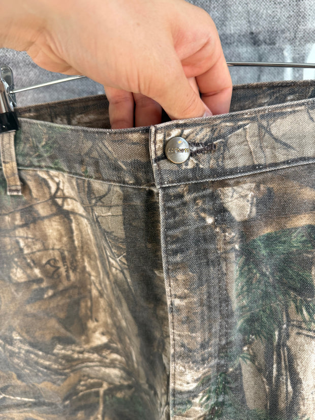 PERFECTLY WORN IN ERD REFERENCE 90s CARHARTT REAL TREE CAMO CARPENTER PANTS