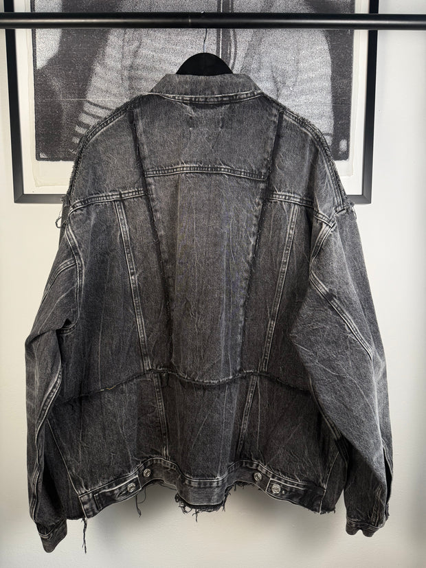 SPRING/SUMMER 2022 MARGIELA-INSPIRED RECONSTRUCTED DENIM UNIFIT JACKET